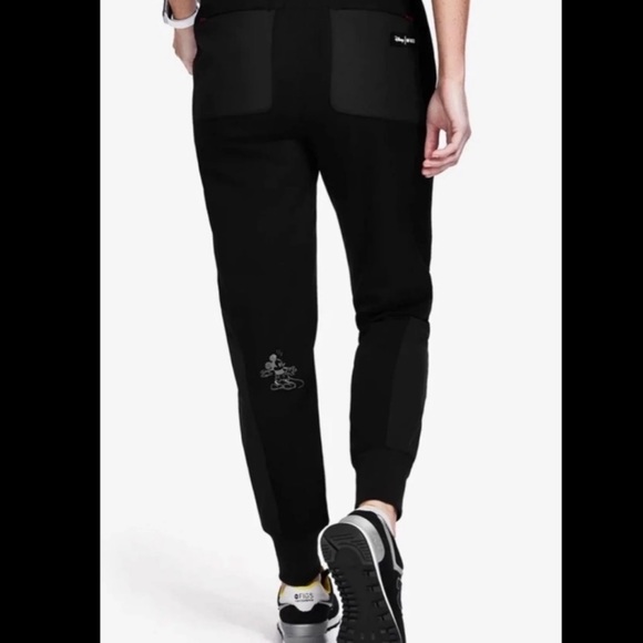 DINSEY X FIGS COLLAB - Picture 13 of 16